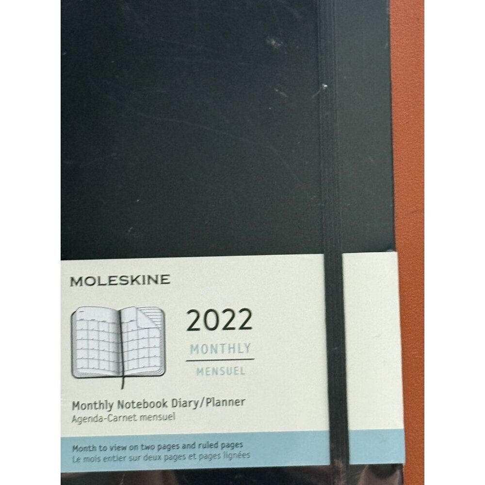 Moleskine Monthly 2022 and 2023 Monthly Overview Diary/Planner DHB12MN3Y22F‎